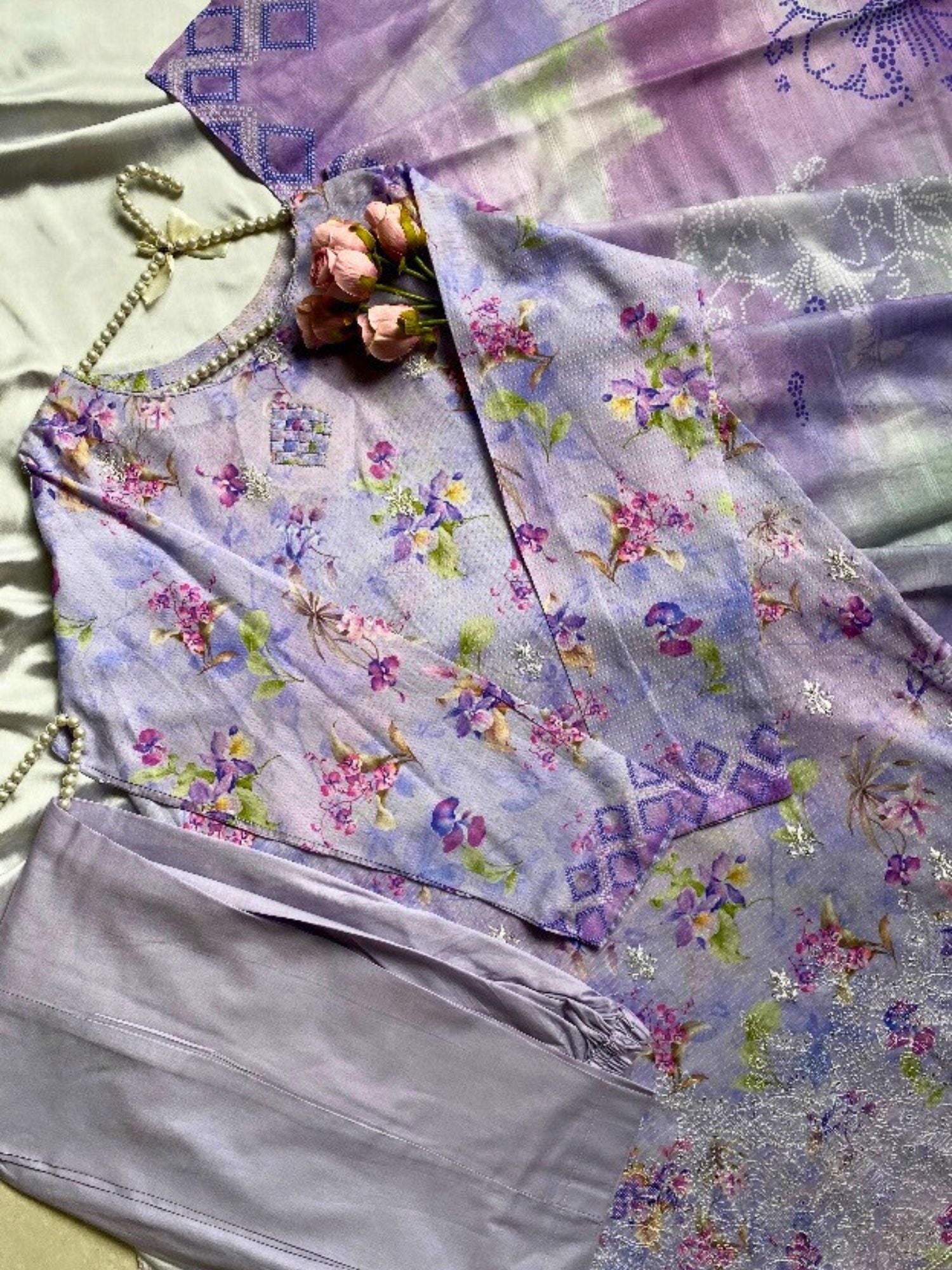 LAWN UNSTITCHED 16