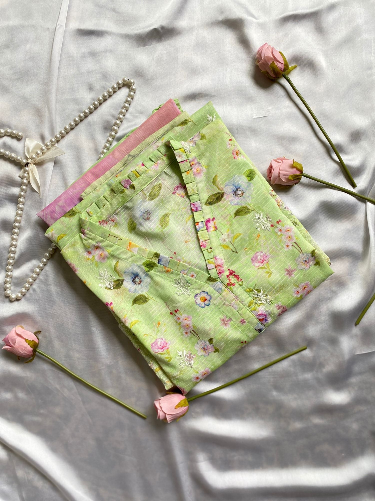 LAWN UNSTITCHED 17