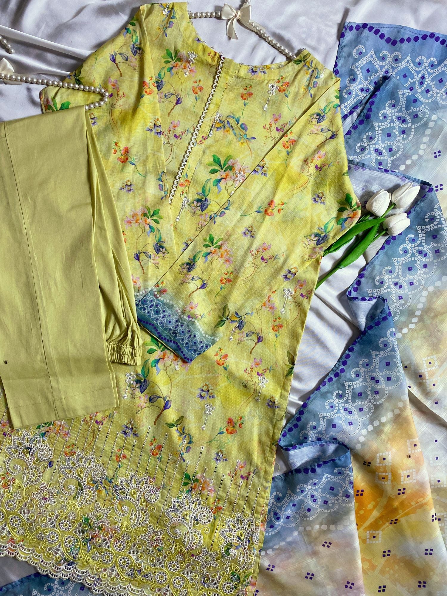 LAWN UNSTITCHED 11