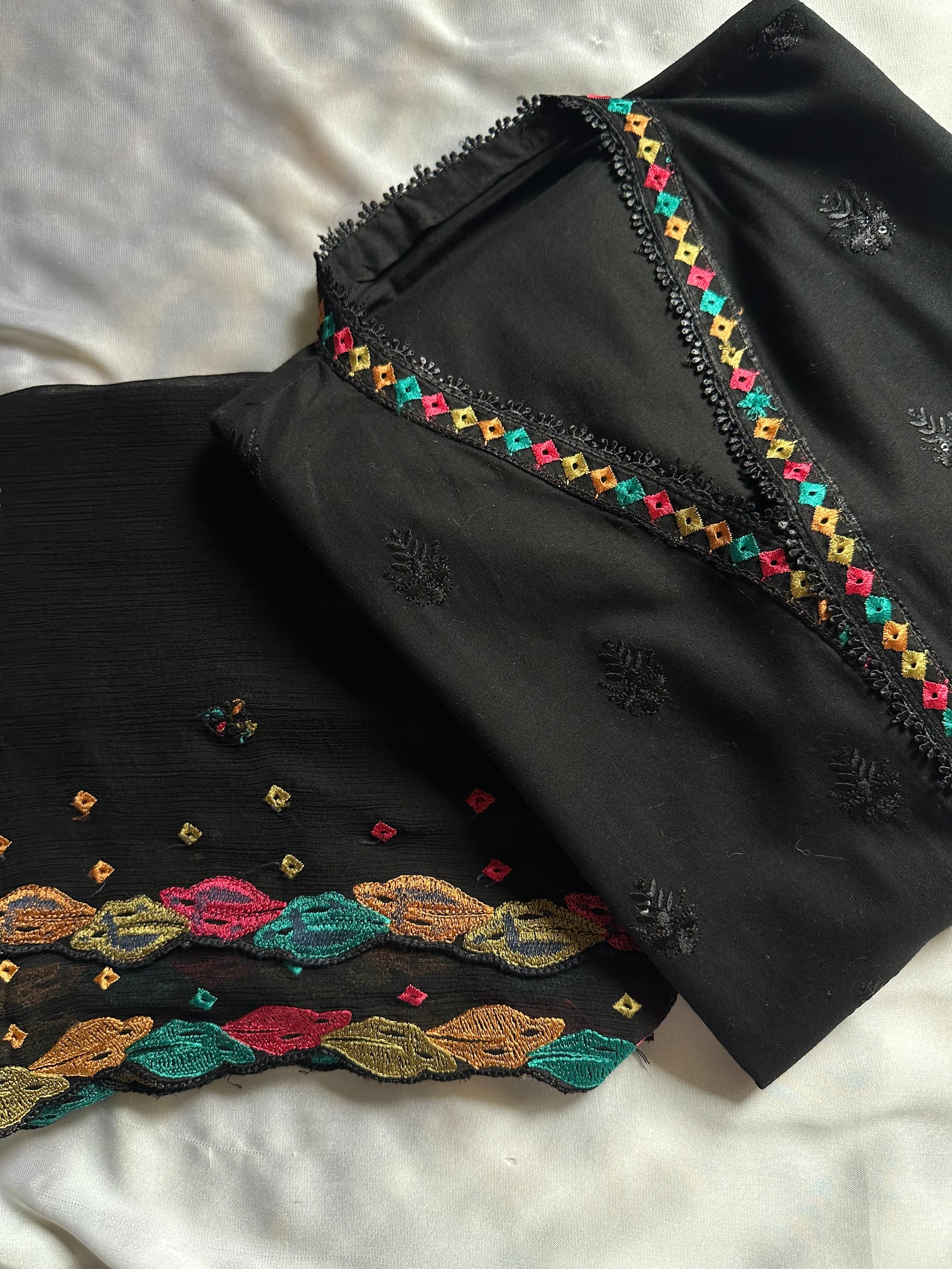 BLACK 3PC STITCHED