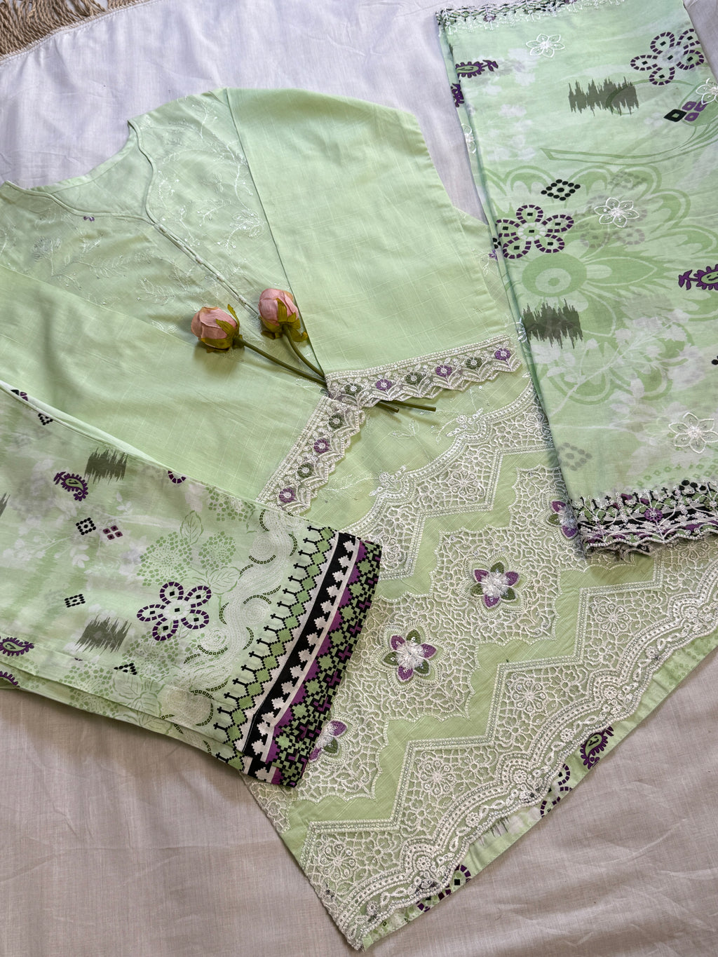 MK LIGHT GREEN