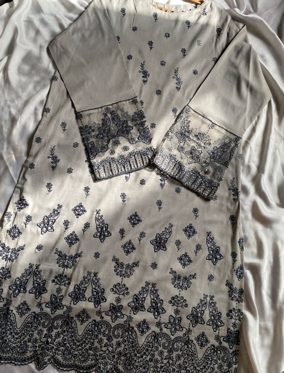 LIGHT GRAY 3PC STITCHED