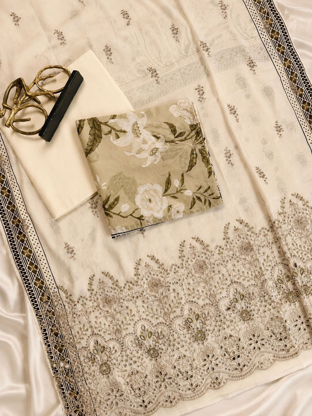 NR IVORY